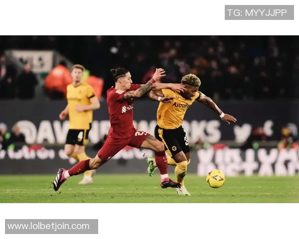 足总杯激战利物浦与皇马0比0平争议判罚引发全场热议